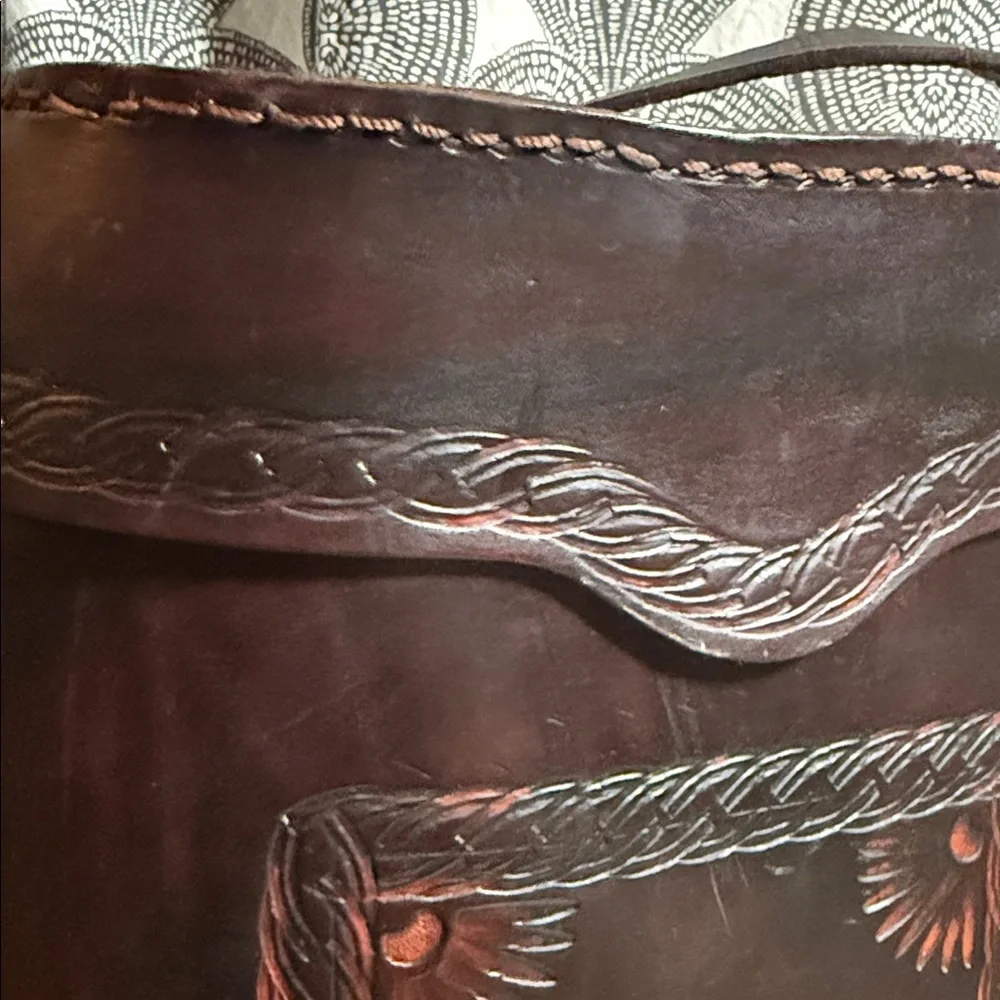 Vintage Tooled Leather Double Wine Bottle Carrying Case - Picture 4 of 16